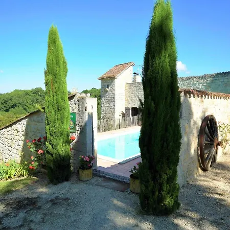 Casa de Férias Historic Chateau With Private Pool Near Agen Saint-Caprais-de-Lerm