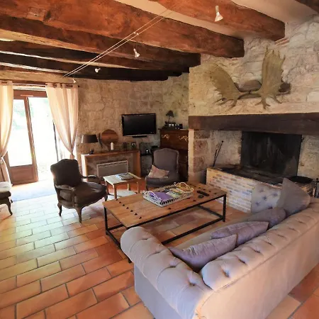 Historic Chateau With Private Pool Near Agen *
