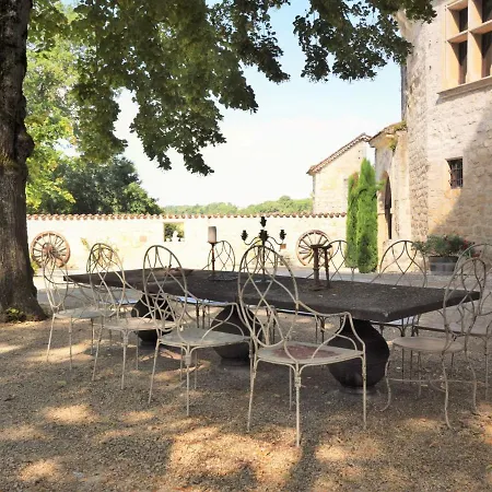 Casa de Férias Historic Chateau With Private Pool Near Agen Saint-Caprais-de-Lerm