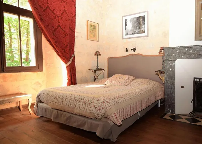 بيت للعطل Castle Retreat Near Villages