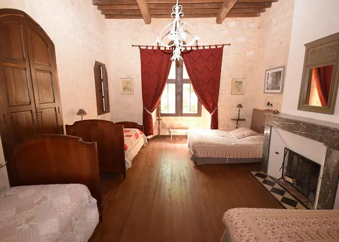 بيت للعطل Castle Retreat Near Villages *
